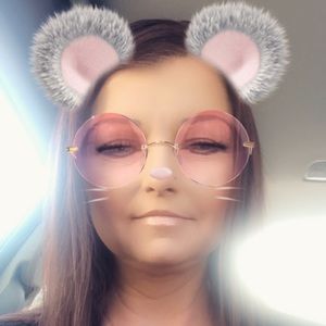 Meet your Posher, Rhonda